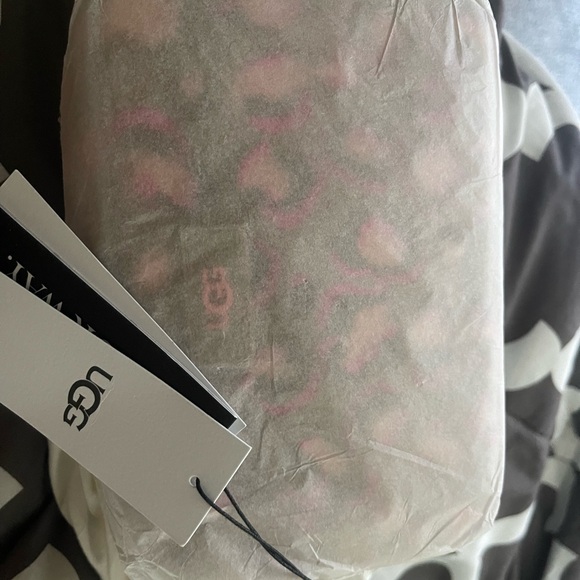 NWT UGG Janey I| Clear in Starfish Pink Spotty - Picture 2 of 4